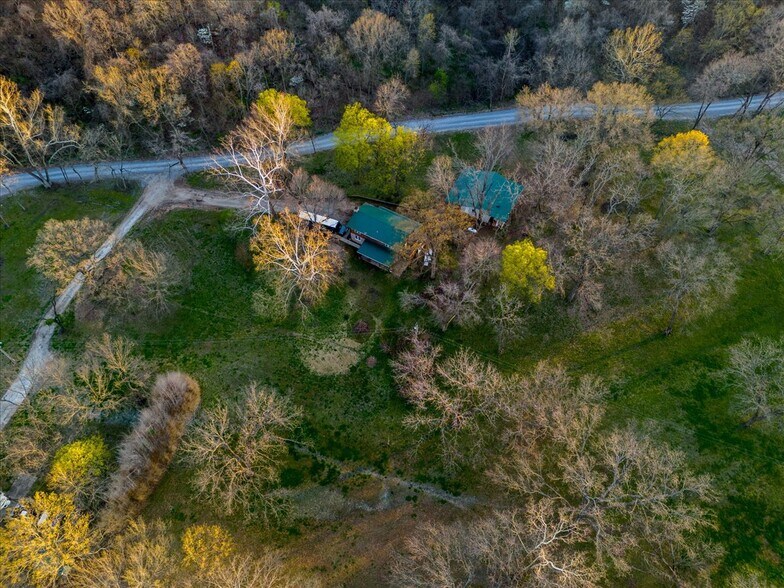 More Photos Of 9596 N 447 Rd, Spavinaw Trailer Camper Park For Sale