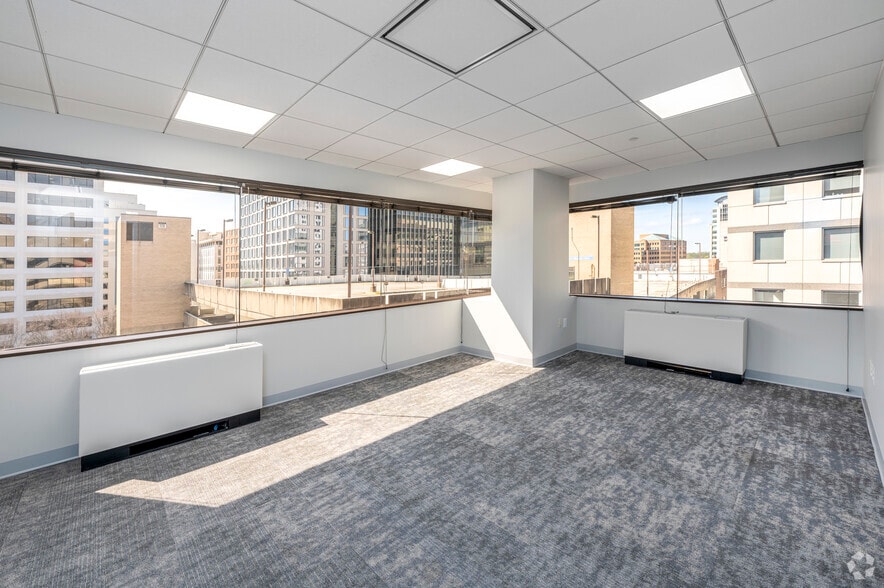 More Photos Of 4520 East West Hwy, Bethesda Office For Lease