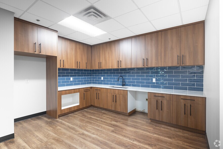 More Photos Of 6955-6965 S Union Park Ctr, Cottonwood Heights Unknown For Lease