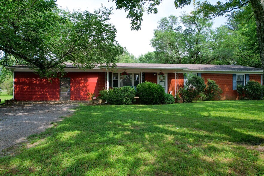 More Photos Of 131 Kingwood Ln, Rockvale Flex For Sale