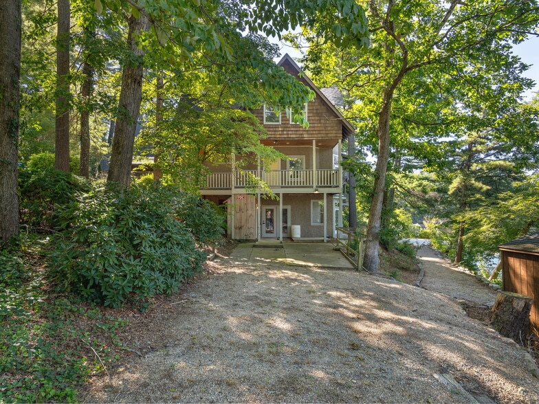 More Photos Of 447 Lily Pad Ln, Flat Rock Lodge Meeting Hall For Sale