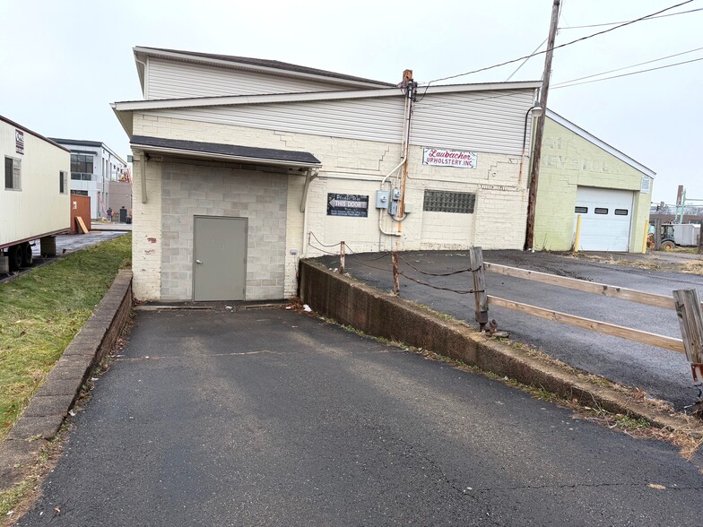 More Photos Of 814 Cleveland Ave NW, Canton Freestanding For Lease