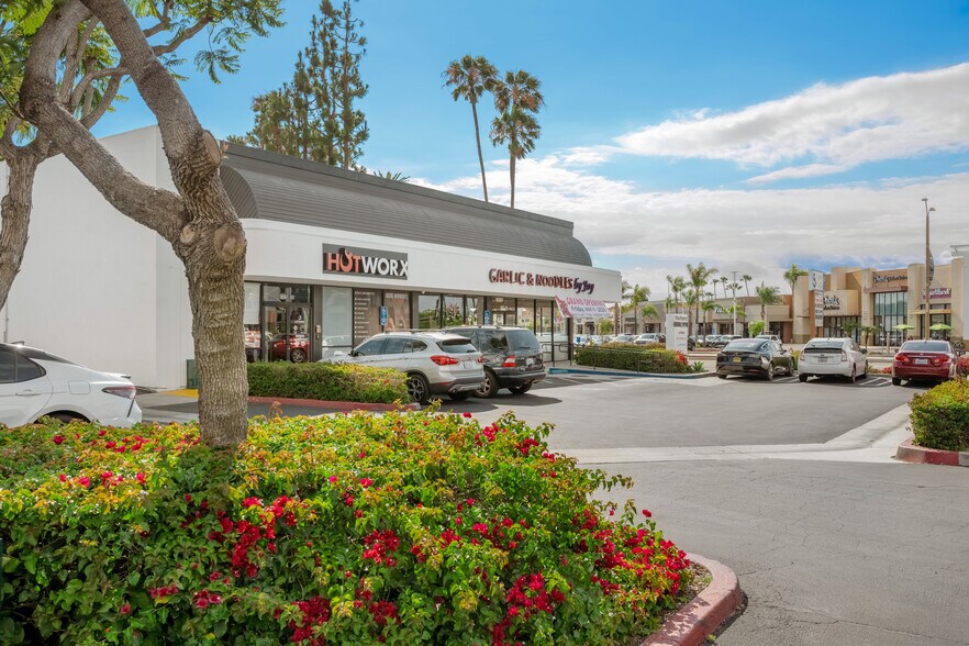 More Photos Of 18581-18631 Beach Blvd, Huntington Beach Unknown For Lease