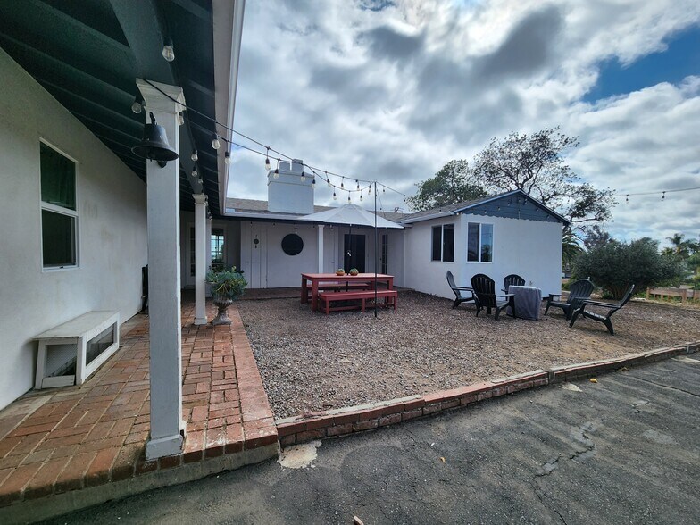 More Photos Of 1060 Crest View Rd, Vista Land For Sale