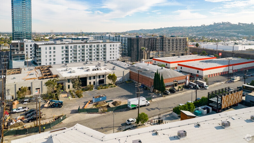 More Photos Of 3334 S La Cienega Pl, Los Angeles Warehouse For Lease