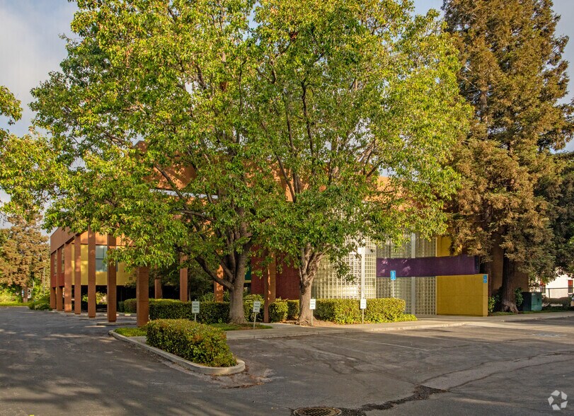 More Photos Of 577 Salmar Ave, Campbell Office For Sale