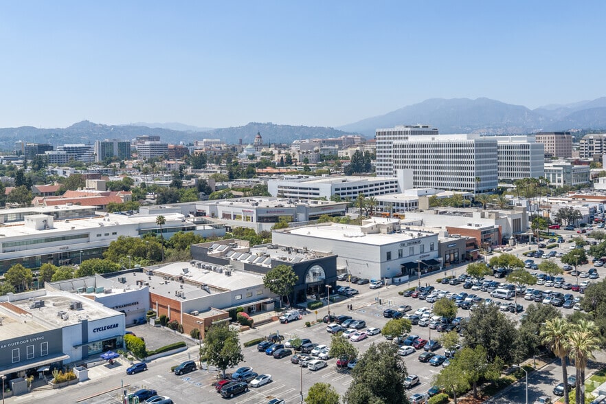 More Photos Of 380 S Lake Ave, Pasadena Storefront Retail Office For Lease