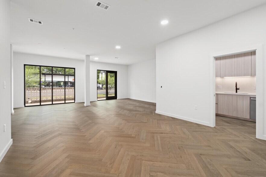 More Photos Of 2209 S First St, Austin Apartments For Sale