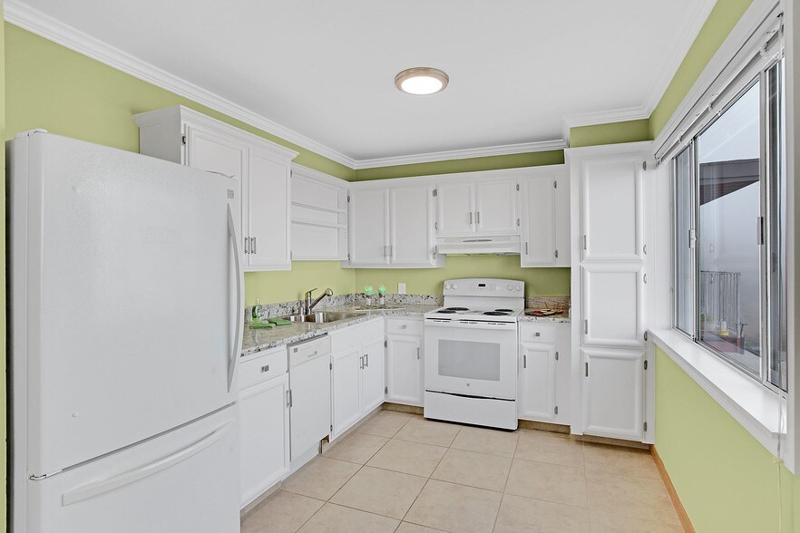 More Photos Of 74 Crestline Dr, San Francisco Multifamily For Sale