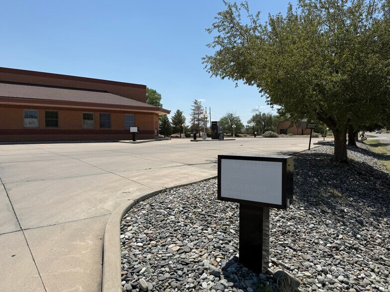 More Photos Of 500 U.S. 50 Business Loop, Olathe General Retail For Sale