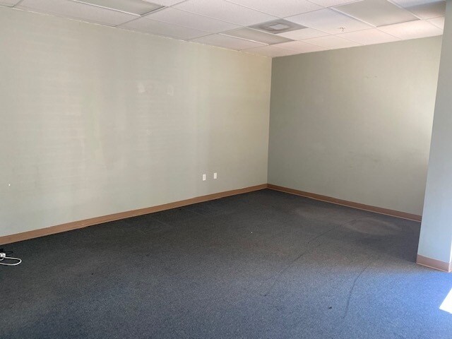 More Photos Of 1075 Innovation Ave, North Port Unknown For Lease