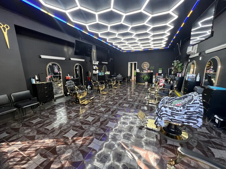 More Photos Of 4071 S Main St, Los Angeles Storefront Retail Residential For Sale
