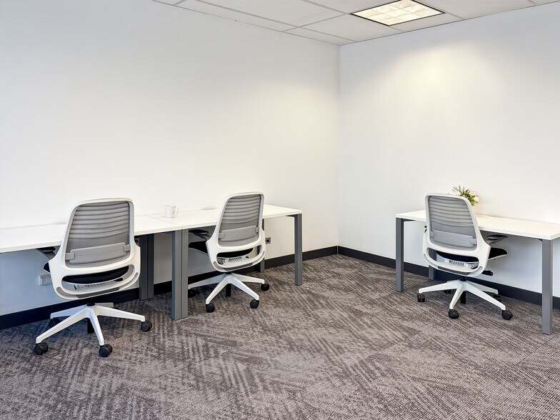 More Photos Of 53 Frontage Rd, Hampton Coworking Space