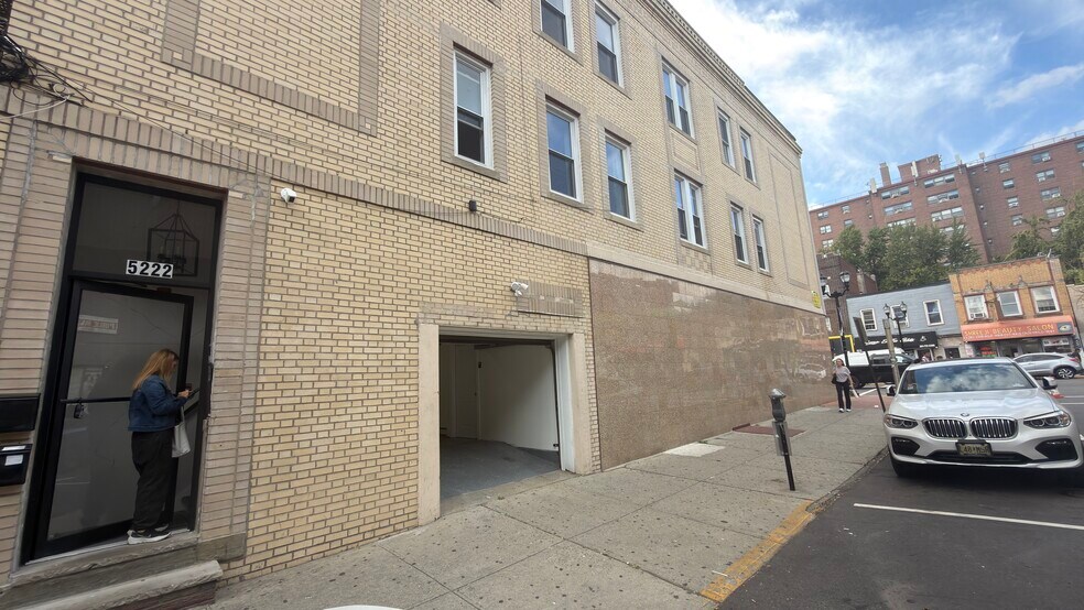 More Photos Of 5222 Bergenline Ave, West New York Storefront Retail Residential For Lease