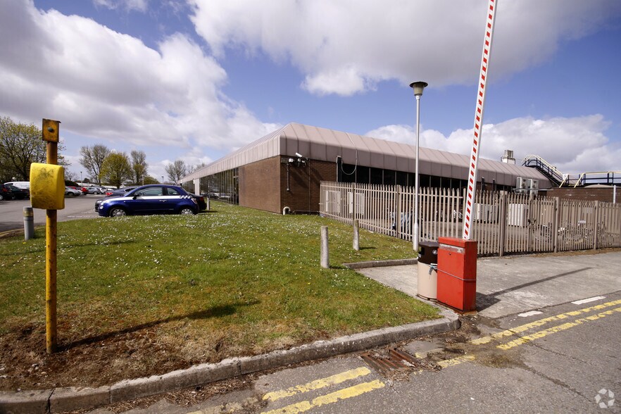 More Photos Of Castlegate Business Park, Caldicot Research And Development For Lease