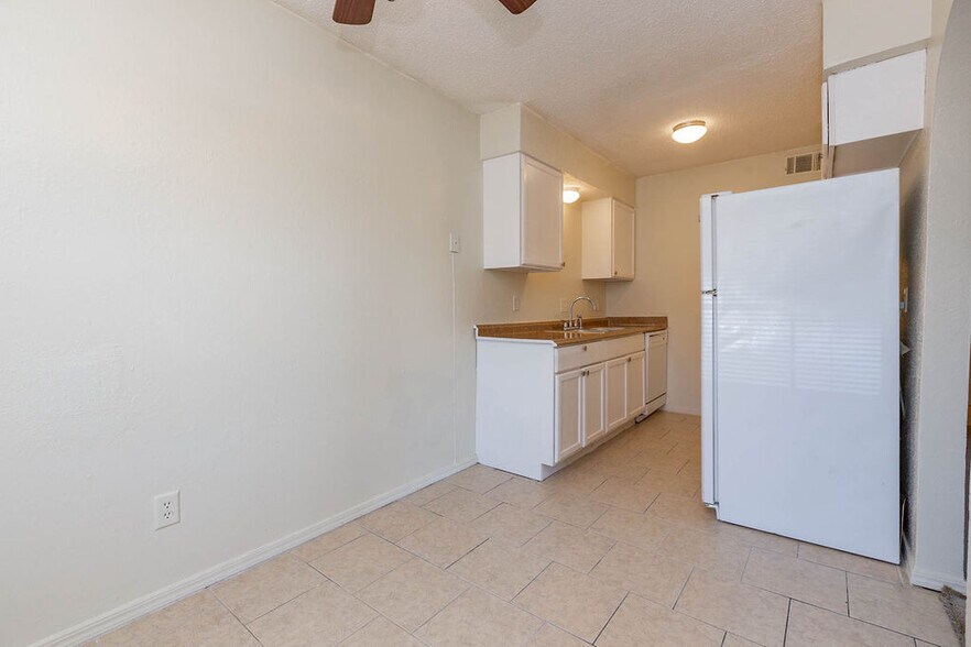 More Photos Of 7404 Lyrewood Ln, Oklahoma City Apartments For Sale