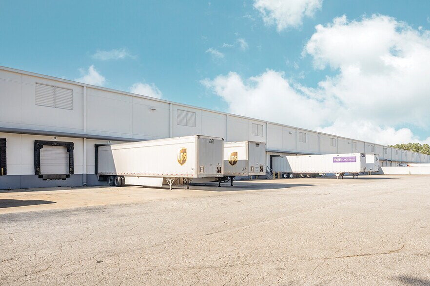 More Photos Of 750 Maxham Rd, Lithia Springs Warehouse For Lease