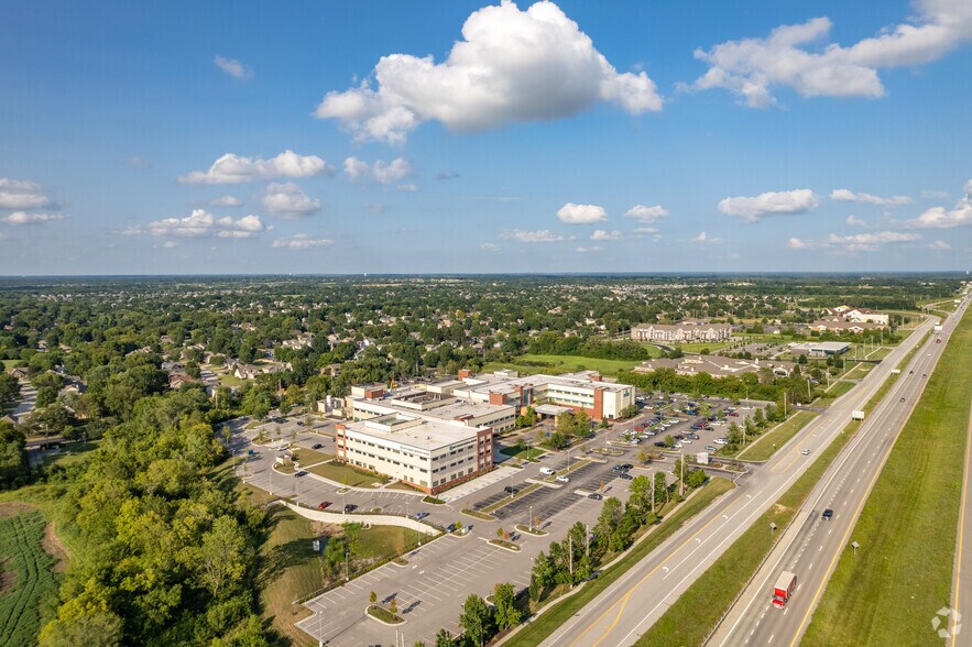 More Photos Of 1980 SE Blue Pky, Lee's Summit Medical For Lease