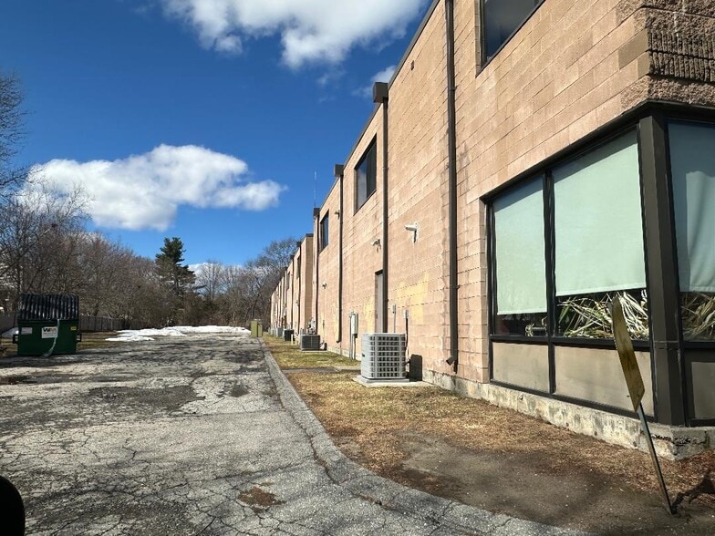 More Photos Of 885 Main St, Tewksbury Storefront Retail Office For Sale