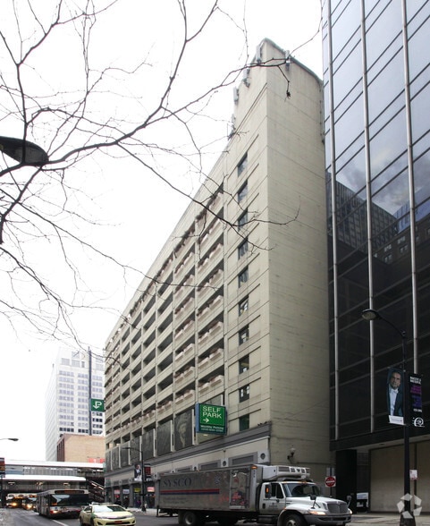 More Photos Of 21-31 E Adams St, Chicago Parking Garage For Lease