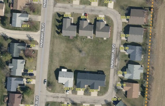 More Photos Of 223 Parkway Blvd, Urbana Land For Sale