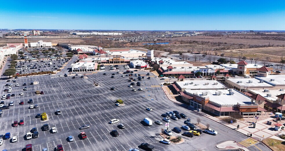 More Photos Of 3939 S Interstate 35 S, San Marcos Unknown For Lease