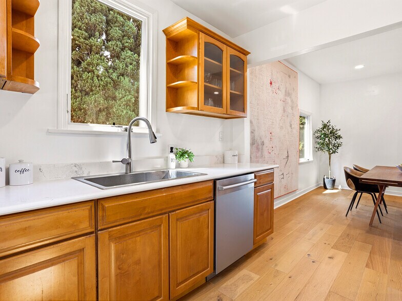 More Photos Of 1825 Altivo Way, Los Angeles Multifamily For Sale