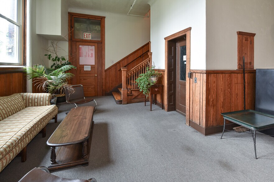 More Photos Of 4403 St Clair Ave, Cleveland Coworking Space