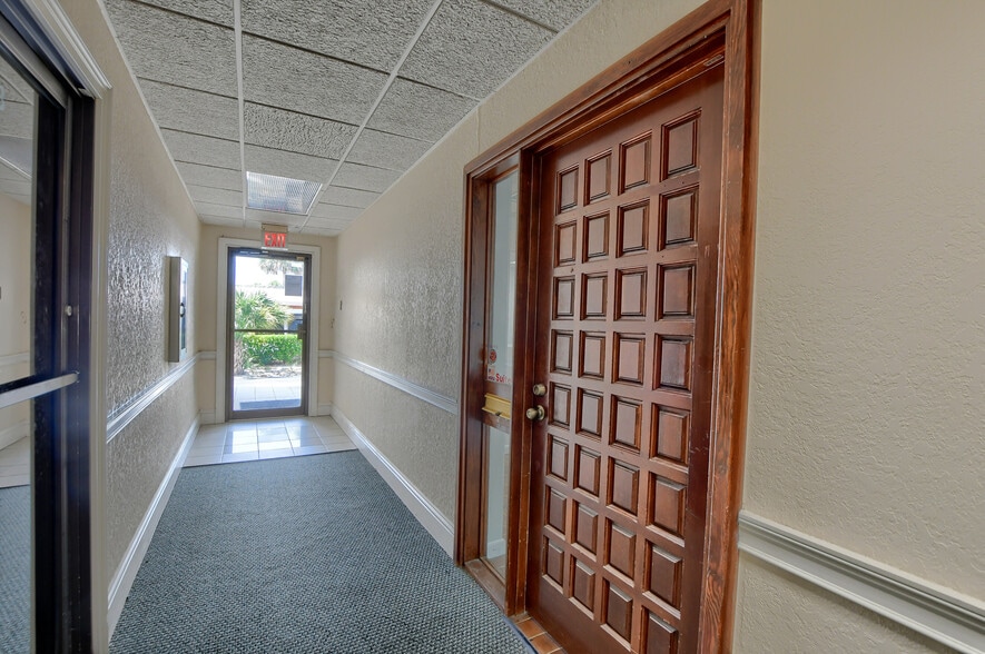 More Photos Of 1300 N Federal Hwy, Boca Raton Medical For Sale