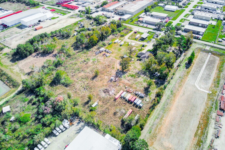 More Photos Of 77 Riley Rd, Houston Flex For Sale