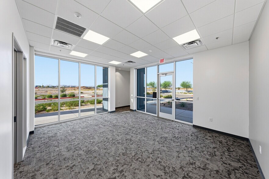 More Photos Of 6459 S Sossaman Rd, Mesa Warehouse For Lease