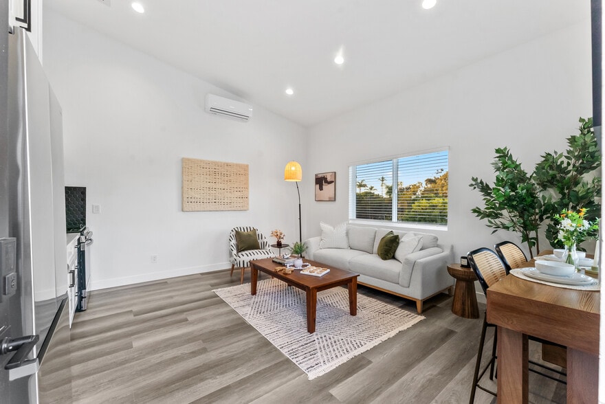 More Photos Of 832 Desty St, San Diego Apartments For Sale