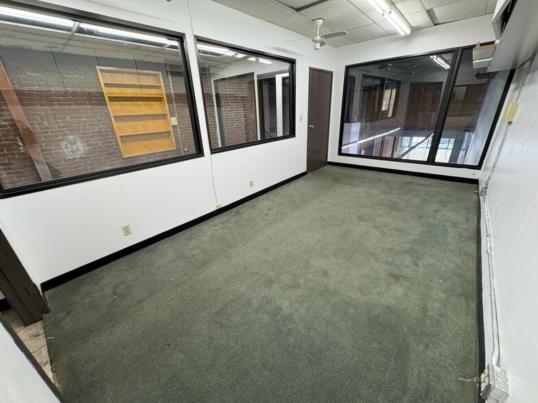 More Photos Of 822-824 Wall St, Los Angeles Storefront Retail Office For Lease