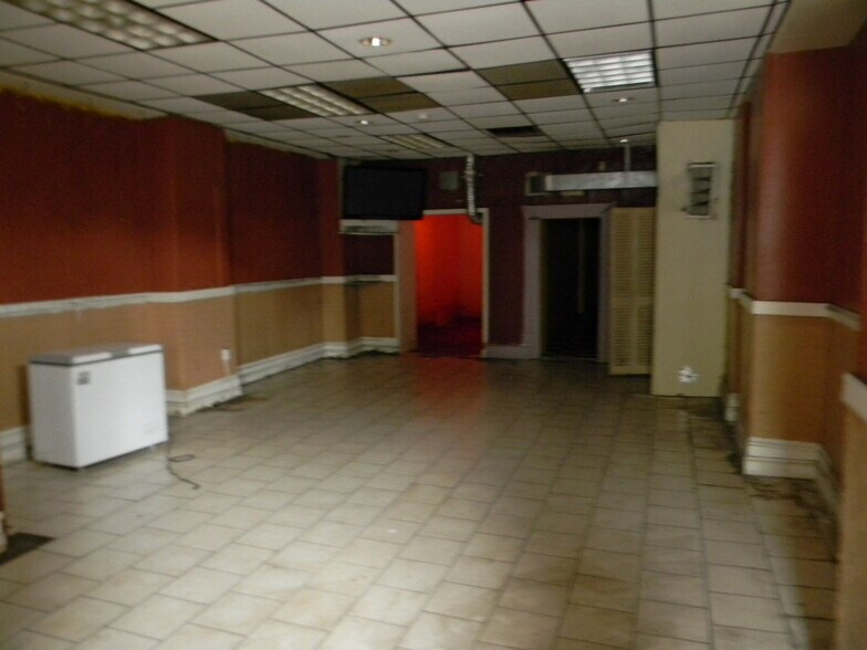 More Photos Of 206 S Broadway, Baltimore Restaurant For Sale