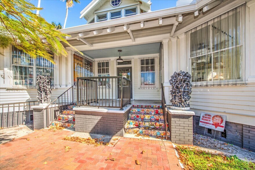 More Photos Of 1793 Fowler St, Fort Myers Freestanding For Lease