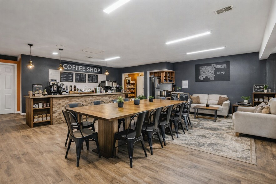 More Photos Of 1050 S Quitman St, Denver Showroom For Sale