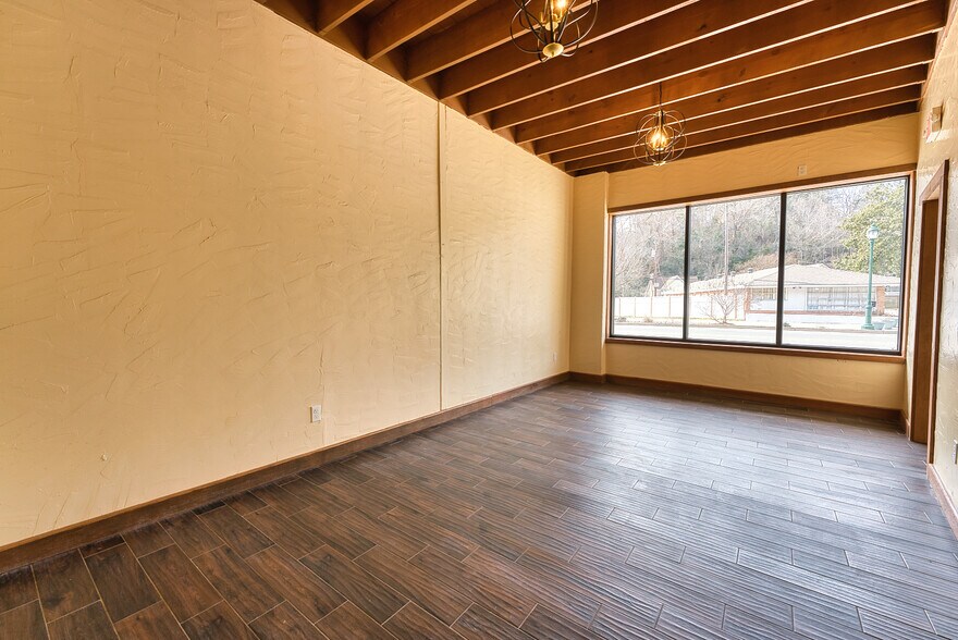 More Photos Of 600 Park Ave, Hot Springs National Park Freestanding For Lease