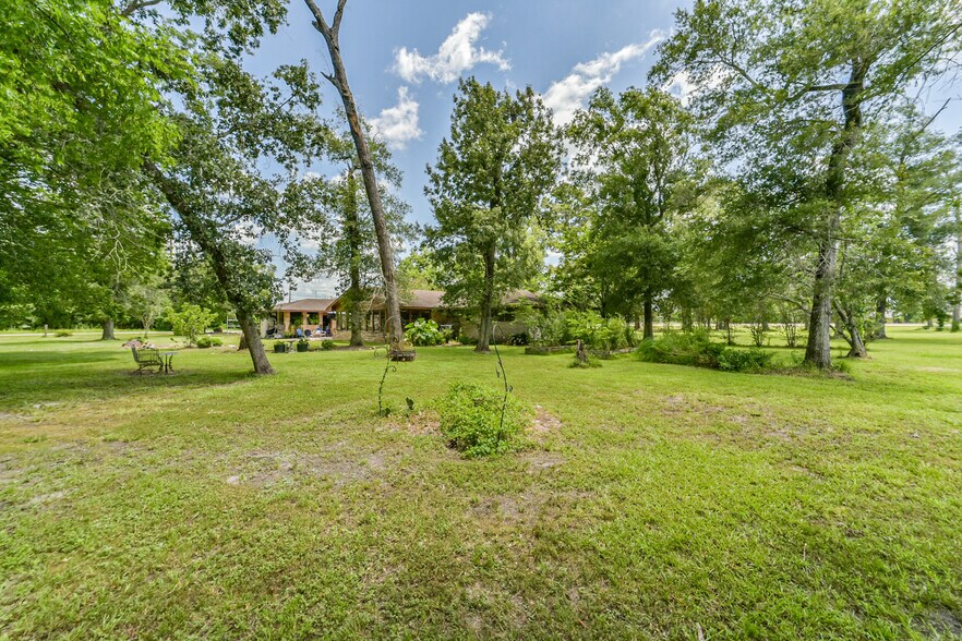 More Photos Of 18519 FM 2100 Rd, Crosby Specialty For Sale