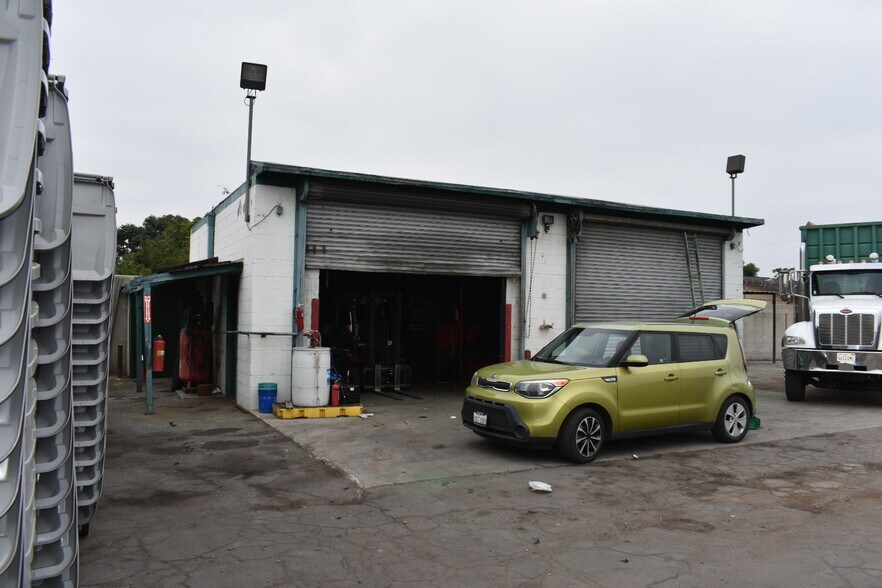 More Photos Of 1710 E 110th St, Los Angeles Land For Lease