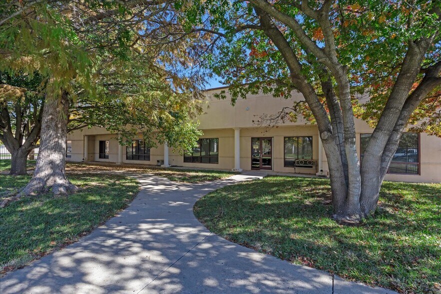 More Photos Of 1501 S Polk St, Amarillo Medical For Sale