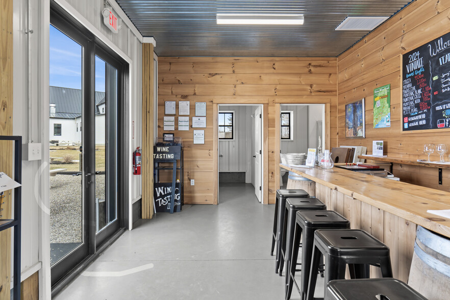 More Photos Of 10 Leeds Junction Rd, Leeds Winery Vineyard For Sale