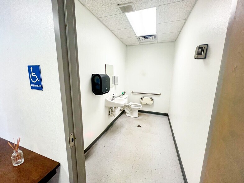 More Photos Of 3205 W Wall St, Midland Auto Dealership For Sale