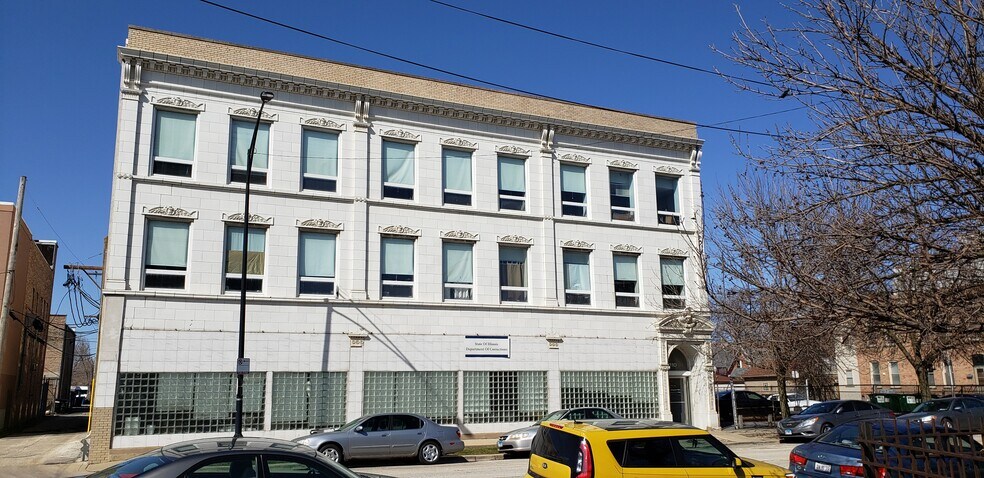 More Photos Of 1110 S Oakley Blvd, Chicago Office For Sale