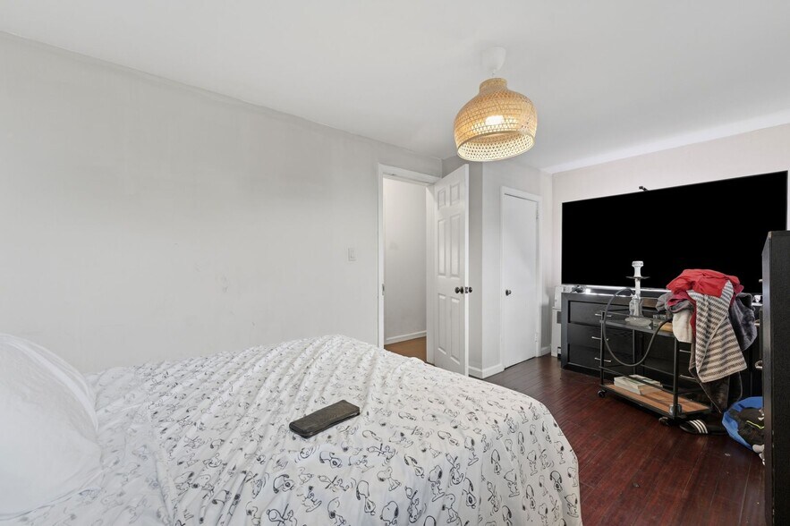 More Photos Of 35 Moonachie Rd, Moonachie Storefront Retail Residential For Sale