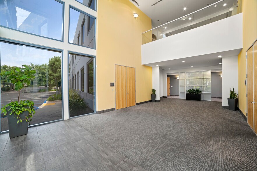 More Photos Of 8 Hughes, Irvine Office For Lease