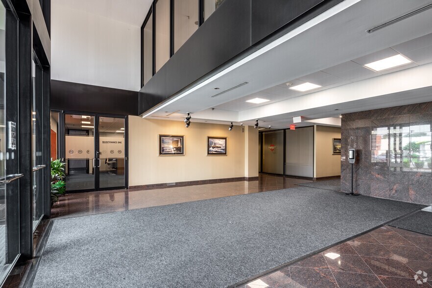 More Photos Of 127 Washington Ave, North Haven Unknown For Lease