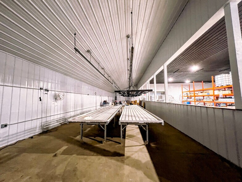 More Photos Of 609-621 E Maple Ave, Newark Light Manufacturing For Lease