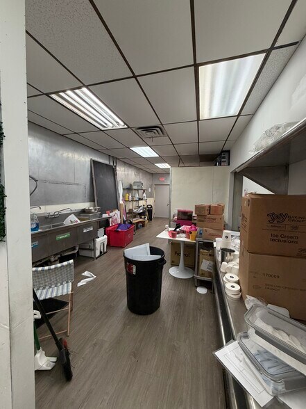 More Photos Of 36 Beach Rd, Monmouth Beach Storefront Retail Office For Lease