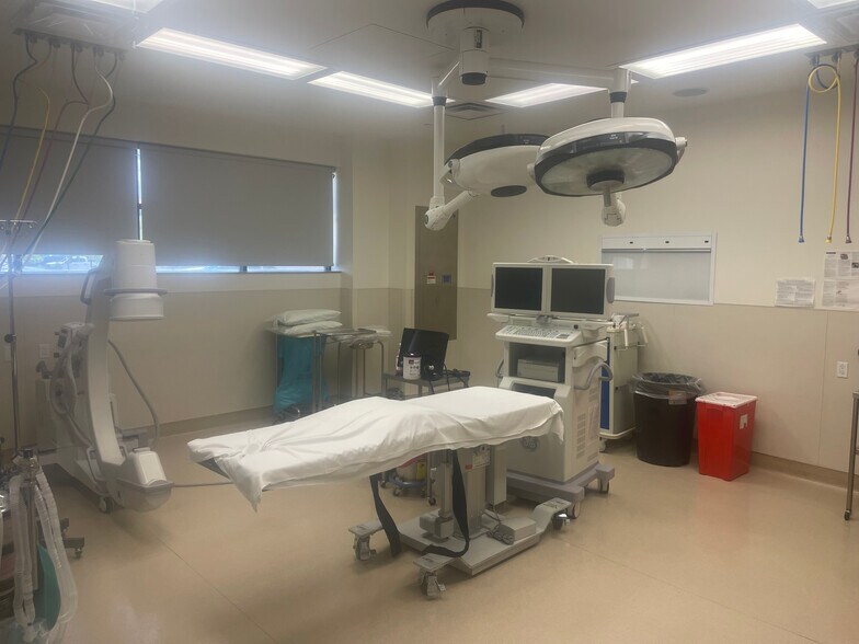 More Photos Of 7175 N Durango Dr, Las Vegas Medical For Lease