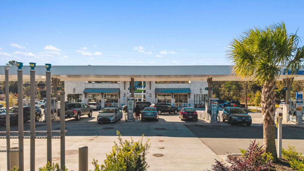 More Photos Of 1750 Grove Point Rd, Savannah Service Station For Sale
